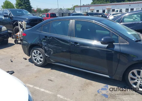 2022 Toyota Corolla Le z USA, uszkodzony, nr VIN 5YFEPMAE0NP318894
